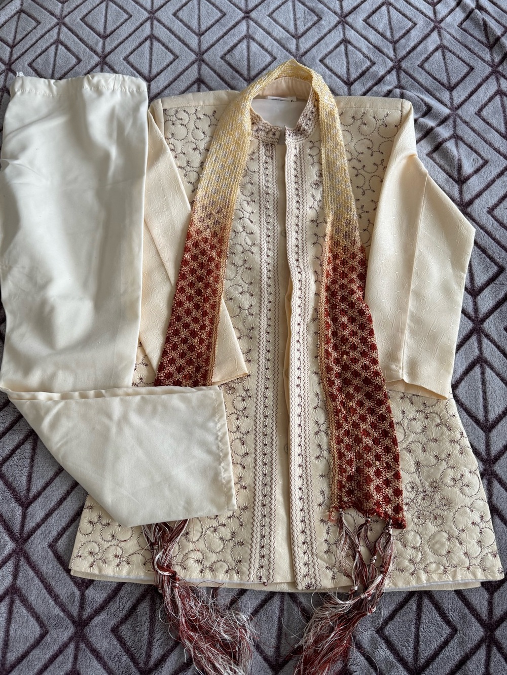 Bollywood Boys Embroidered Prince Coat, Pajama & Dupata Size 6 boys Cream/Red